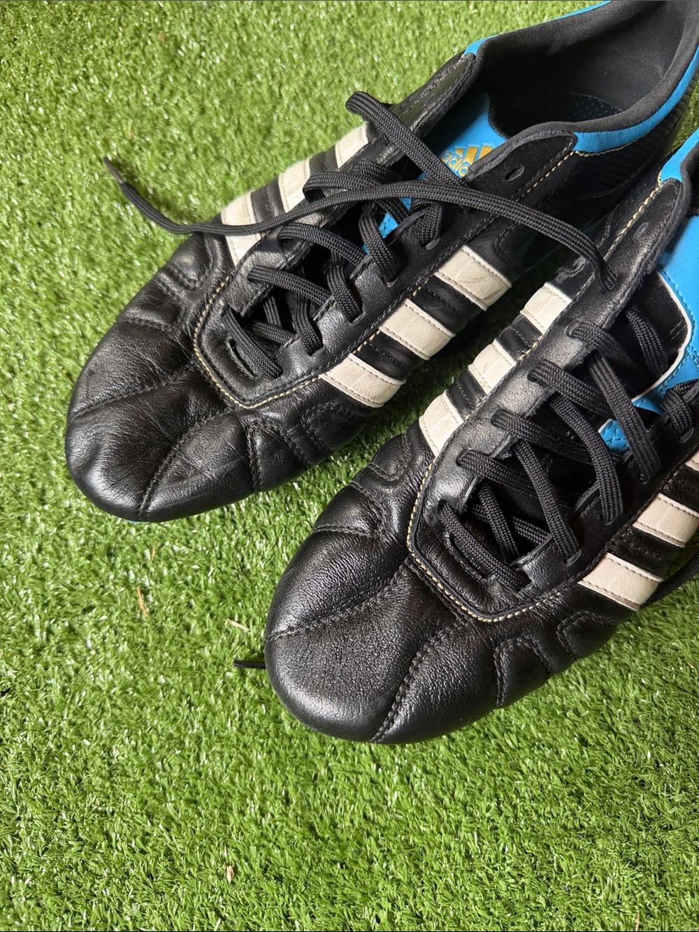 adidas Men’s Black, White & Blue Soccer Cleats - Picture 5 of 8